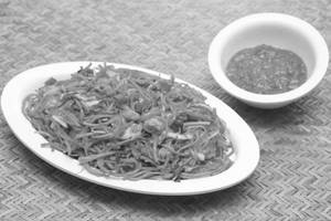 Chicken Schezwan Hakka Noodles