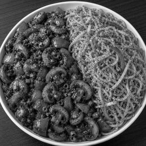 SCHEZWAN NOODLES WITH CHILLY MUSHROOM