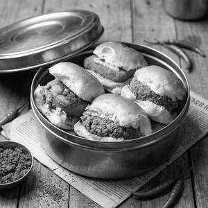Mumbai Vadapav( Party Pack) 4 Pcs
