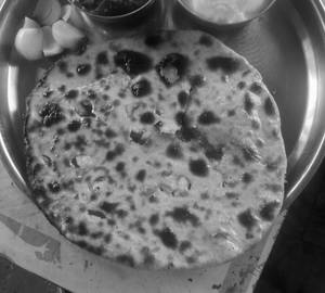 Pyaz Paratha