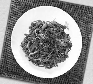 Fried noodles pork