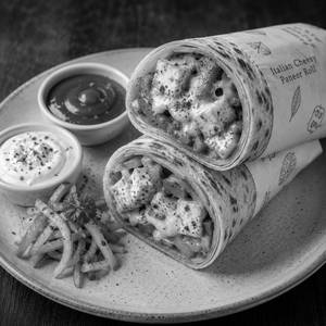 Italian Cheesy Paneer Roll