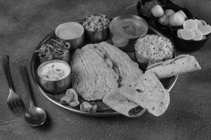 Bombil Thali