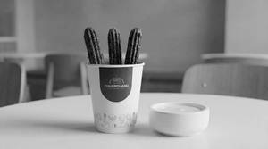 Oreo Regular Churros With White Chocolate Dip