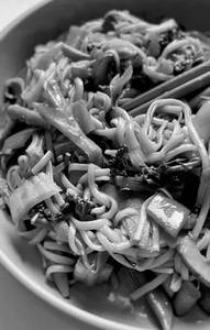 Singapore Veg Flat Noodle