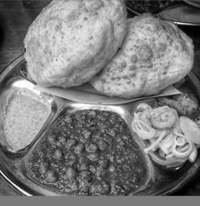 Choley Bhature (2 Pcs.)