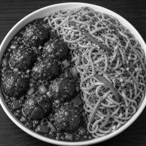 CHILLY GARLIC NOODLES WITH GRAVY MANCHURIAN
