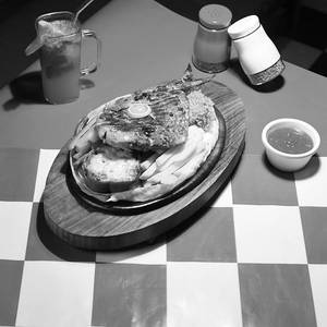 Whole Grilled Pomfret Sizzler