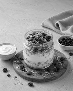 Dark Chocolate Cranberry Yogurt Muesli Jar [350 Ml Salsa Jar]