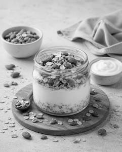 Nuts & Seeds Yogurt Muesli Jar [350 Ml Salsa Jar]
