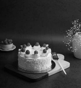 White Forest Cake 500g