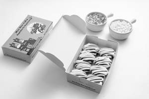 Red And White Choco MPC - 8 Pcs