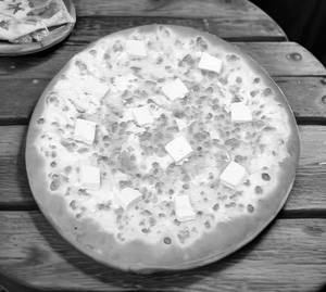 Cheese & Paneer Pizza