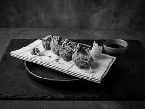 Chef's Special Crispy Crab Maki Sushi