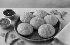Onion Kachori 6 Pcs