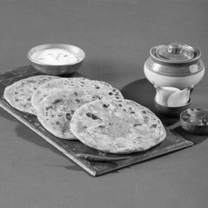 Aloo Paratha 2pc+curd+pickle+salad