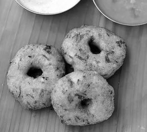 Medhu Vada