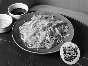 Chilli Garlic Noodles Chicken