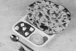 Palak Paneer Roti Combo