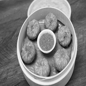 Veg Fried Momos (6 Pcs)