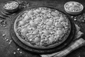 Onion Sweetcorn Pizza