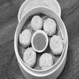 Veg Steamed Momos (6 Pcs)