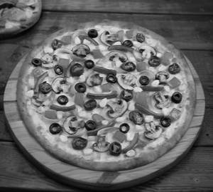Black Olives Veg Delight Pizza