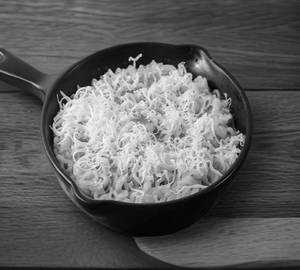 (1)plate Vegetable Cheese Maggi