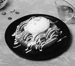 Gulab Jamun With Ice Cream Kunafa