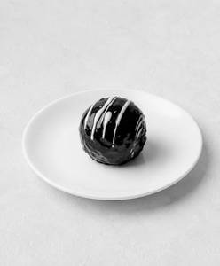 Chocolate Ball Pastry (2 Pcs)