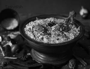 Hyderabadi Chicken Dum Biryani(pure Desi Ghee) [medium Spicy]                                  