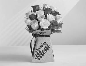Timeless Mix Roses In Amazing Mom Box