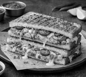 Grilled Spicy Cheese Corn Sandwich