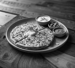 Paneer Paratha With Curd