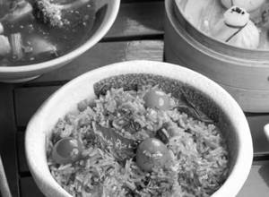 Veg Tom Yum Fried Rice  [Serves 2]