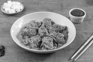 Smoky Paneer Tikka Gravy Momos (8 Pcs)