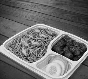 Chicken Noodles With Chicken Manchurian Combo