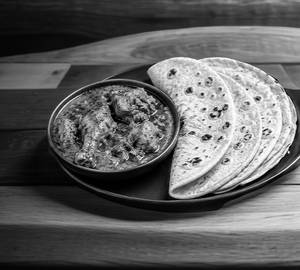 Tava roti with desi chicken