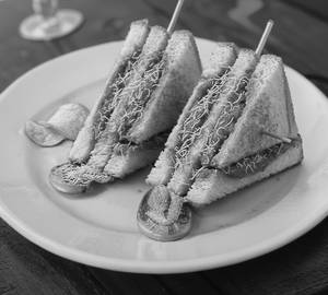 Sev Tamatar Tandoori Sandwich