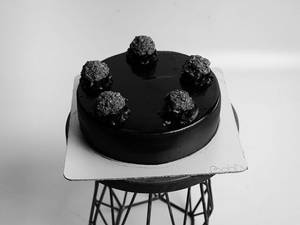 Ferrero Rocher Cake (500gm)