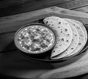 Tava Roti With Paneer bhatta