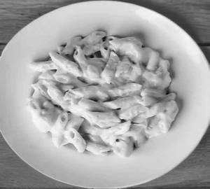 White Souse Pasta