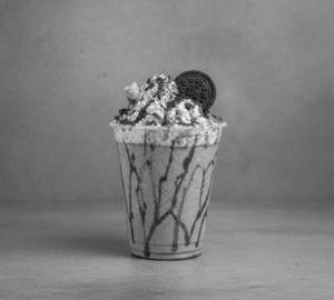 Carmel chocolate oreo shake