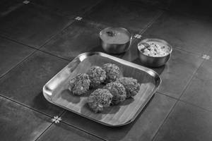 Mini Crispy Valapoo Vada(6 Pcs)