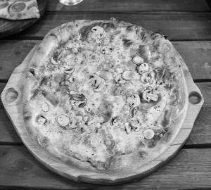 Mushroom Red Sweet Corn Pizza