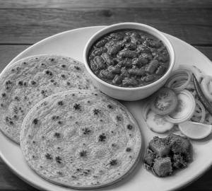 Rajma + 2 Plain Paratha + Salad + Aachaar