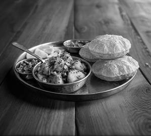 Jeera aloo with Puri 