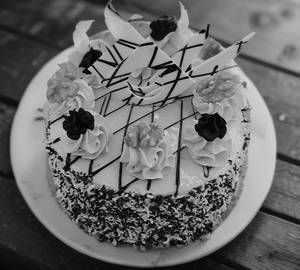 Mocha walnut cake