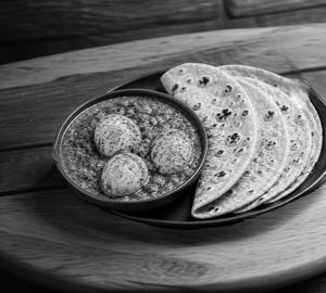 Tava roti with egg tadka