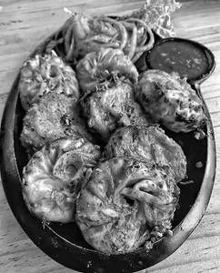 Sharabi Momo 6 Pcs